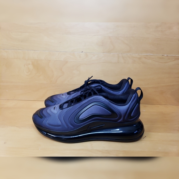 SOLD!!! Women's Nike Air Max 720 - Picture 3 of 10